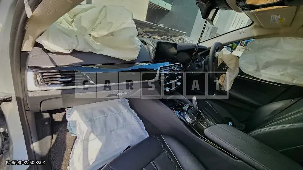 Photo 2 of 9: 2020 BMW 520i Luxury, VIN WBAJK9101LCD38799 — Korean insurance auction