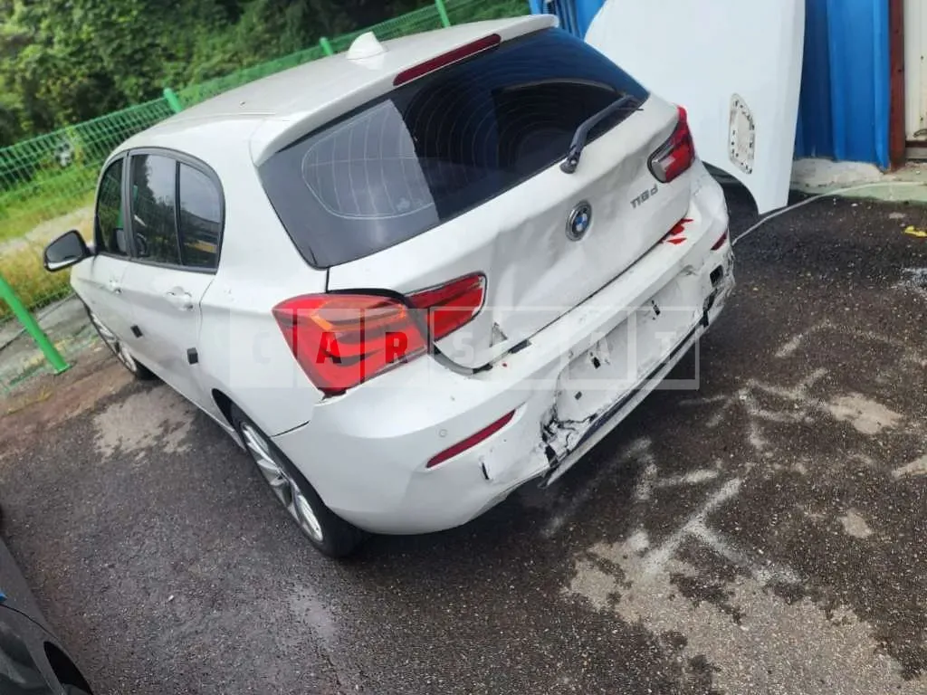 Photo 2 of 9: 2016 BMW 118d — Korean insurance auction