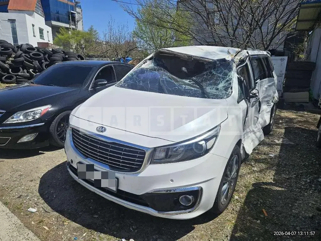 Photo 2 of 20: 2017 Kia Carnivals — Korean insurance auction