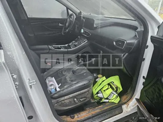Photo 2 of 28: 2021 Hyundai Santa Fe — Korean insurance auction