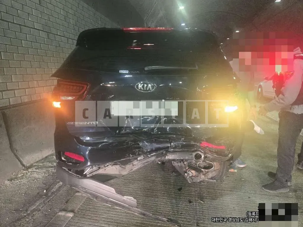 Photo 2 of 10: 2019 Kia Sorento — Korean insurance auction