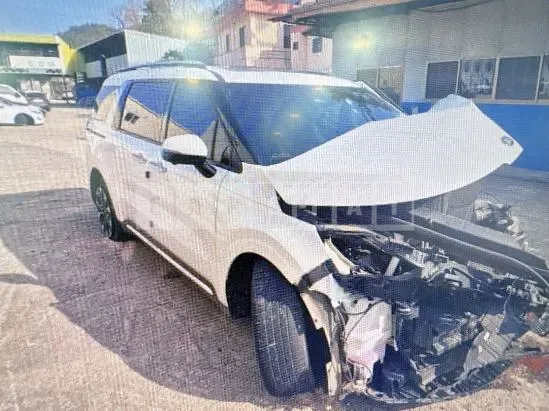 Photo 2 of 9: 2021 Kia Carnival — Korean insurance auction