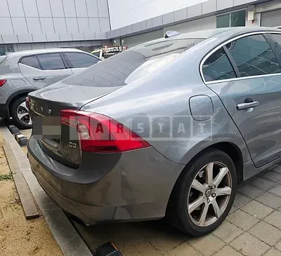 Photo 1 of 37: 2017 Volvo S60D3 — Korean insurance auction