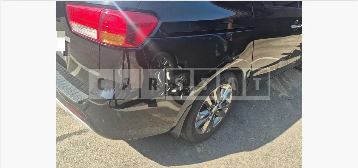 Photo 2 of 39: 2015 Kia Carnival 9 Seater — Korean insurance auction