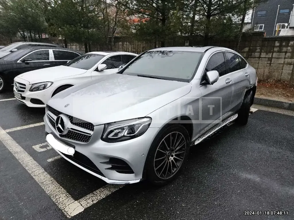 Photo 2 of 29: 2018 Mercedes-Benz GLC220d 4Matic Coupe, VIN WDC0J0FB2JF348977 — Korean insurance auction