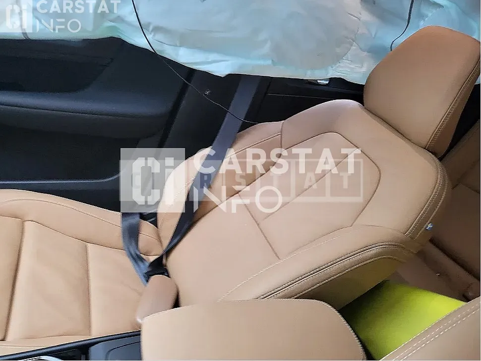 Photo 2 of 11: 2022 Volvo XC40 B4 AWD, VIN YV1XZK92CN2706476 — Korean insurance auction