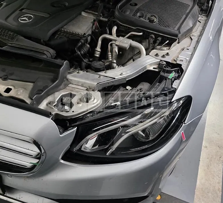 Photo 2 of 17: 2017 Mercedes-Benz E200 — Korean insurance auction