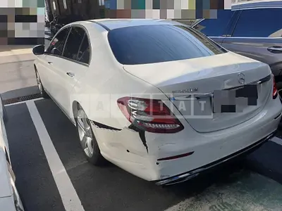 Photo 1 of 24: 2016 Mercedes-Benz E220 d, VIN WDDZF0EB2HA107174 — Korean insurance auction