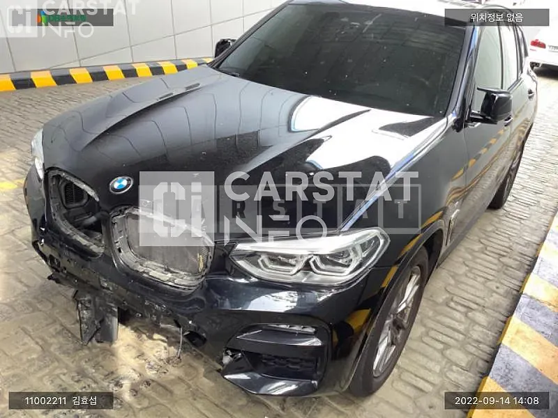 Photo 2 of 8: 2020 BMW X3, VIN WBAUZ3100L9D68413 — Korean insurance auction