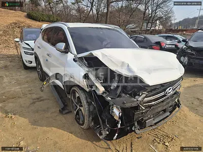 Photo 1 of 17: 2017 Hyundai Tucson, VIN KMHJ581ABJU501949 — Korean insurance auction