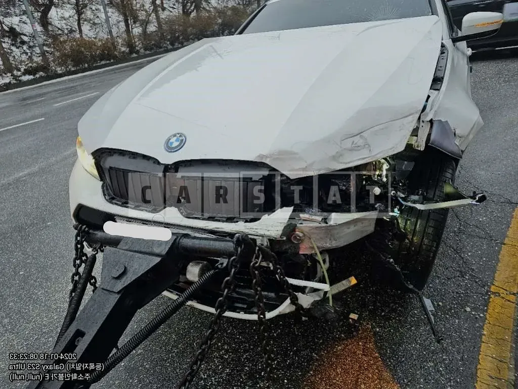 Photo 2 of 8: 2023 BMW 330e, VIN WBA31FF09PFN89655 — Korean insurance auction