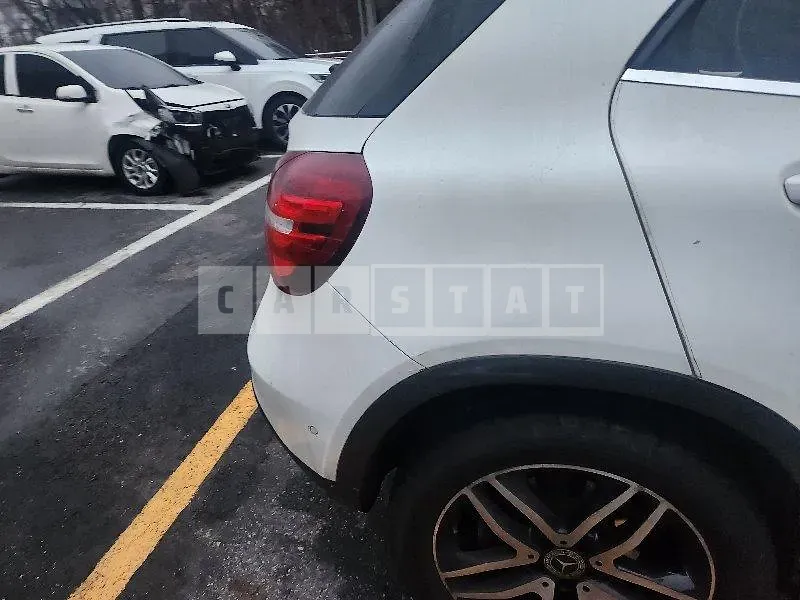 Photo 2 of 50: 2018 Mercedes-Benz GLA220 — Korean insurance auction