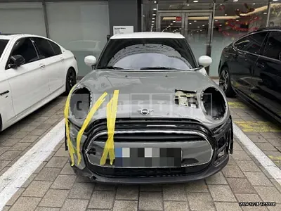 Photo 1 of 33: 2022 MINI Cooper Five-Door — Korean insurance auction
