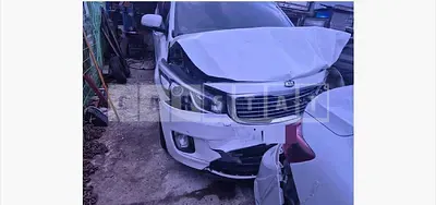 Photo 1 of 19: 2015 Kia Carnivals — Korean insurance auction