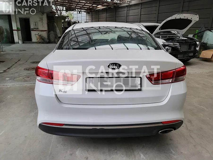 Photo 2 of 9: 2016 Kia K5 2.0, VIN KNAGS411BHA135862 — Korean insurance auction