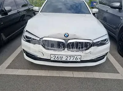 Photo 1 of 19: 2019 BMW 520i Luxury, VIN WBAJK710XKBP74315 — Korean insurance auction
