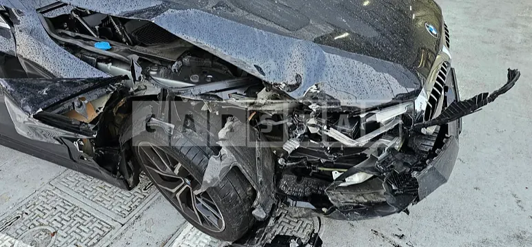 Photo 2 of 16: 2022 BMW 530i — Korean insurance auction