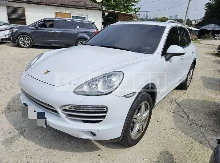Photo 2 of 30: 2014 Porsche Cayenne — Korean insurance auction