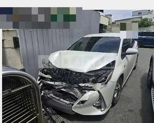Photo 2 of 11: 2019 Toyota Prius Prime Hybrid — Korean insurance auction