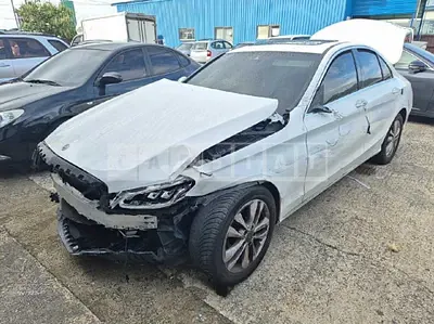 Photo 1 of 7: 2020 Mercedes-Benz C200 — Korean insurance auction