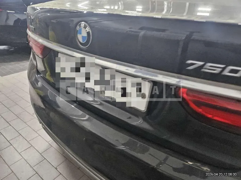 Photo 2 of 19: 2018 BMW 750Li xDrive — Korean insurance auction