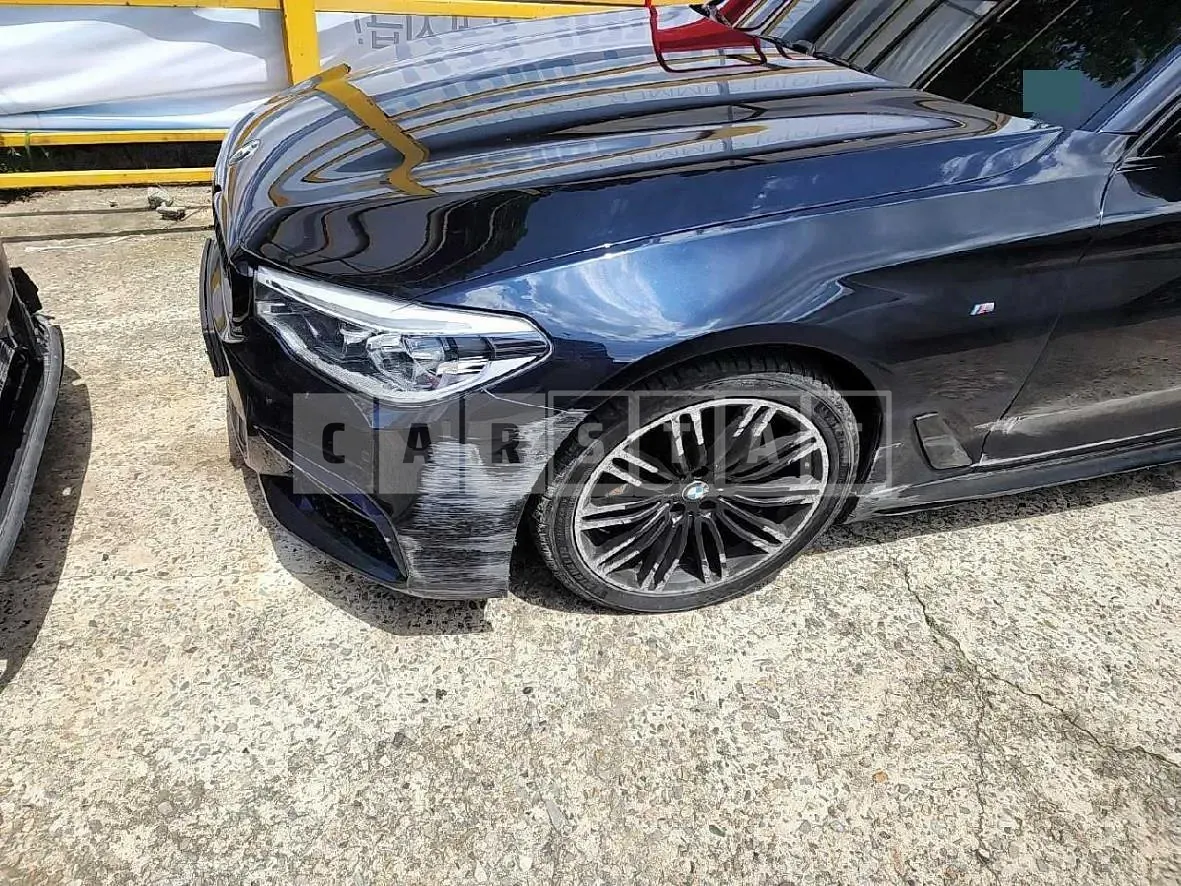 Photo 2 of 24: 2020 BMW 530i M Sport Package — Korean insurance auction