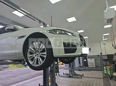 Photo 1 of 46: 2018 Jaguar XF 20d — Korean insurance auction