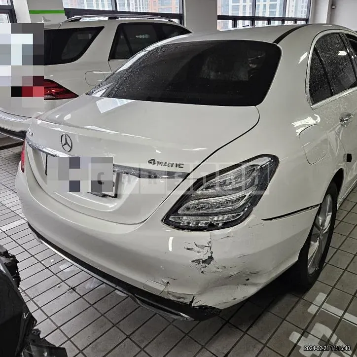 Photo 2 of 13: 2016 Mercedes-Benz C220 d 4Matic, VIN WDDWF0FB3GF349233 — Korean insurance auction