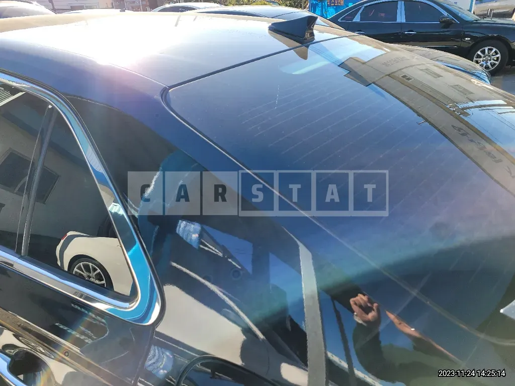 Photo 2 of 15: 2020 Genesis G90 5.0 — Korean insurance auction