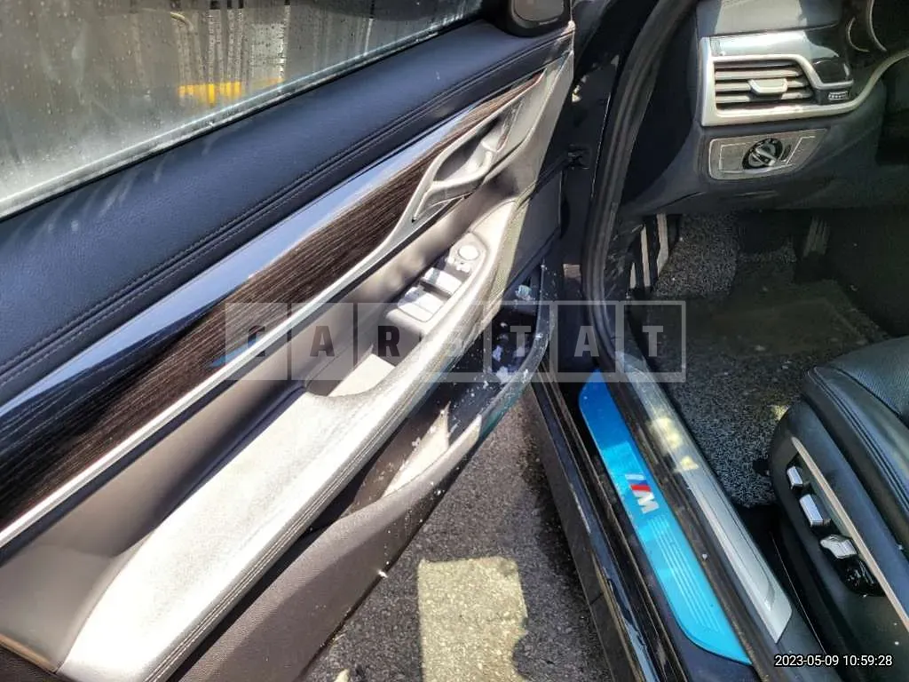 Photo 2 of 31: 2017 BMW 740Ld xDrive, VIN WBA7G8108HG678468 — Korean insurance auction