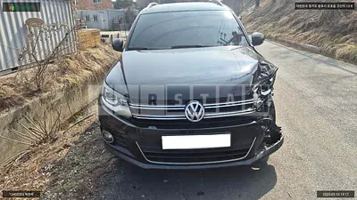 Photo 1 of 15: 2016 Volkswagen Tiguan 2.0 TDI BMT, VIN WVGZZZ5NZGW547433 — Korean insurance auction