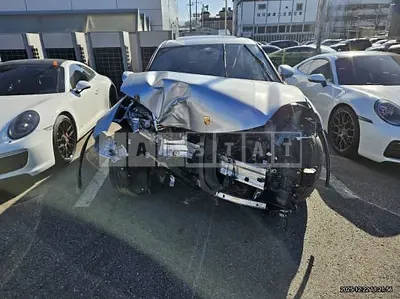 Photo 1 of 50: 2025 Porsche Macan 4 — Korean insurance auction