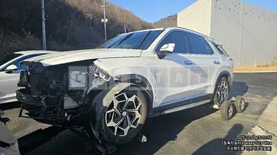 Photo 1 of 19: 2019 Hyundai Palisade, VIN KMHR381ADKU004057 — Korean insurance auction