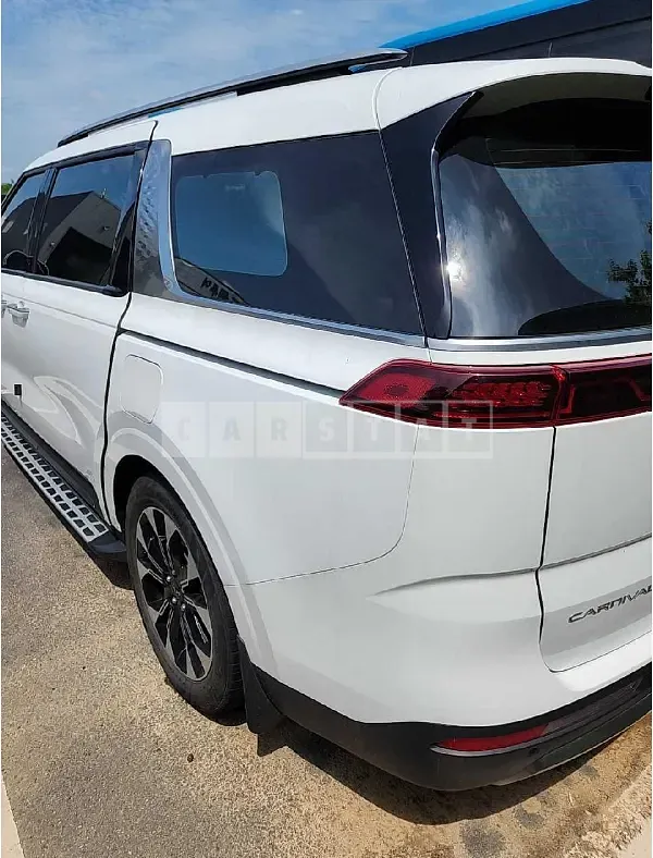 Photo 2 of 10: 2022 Kia Carnival — Korean insurance auction