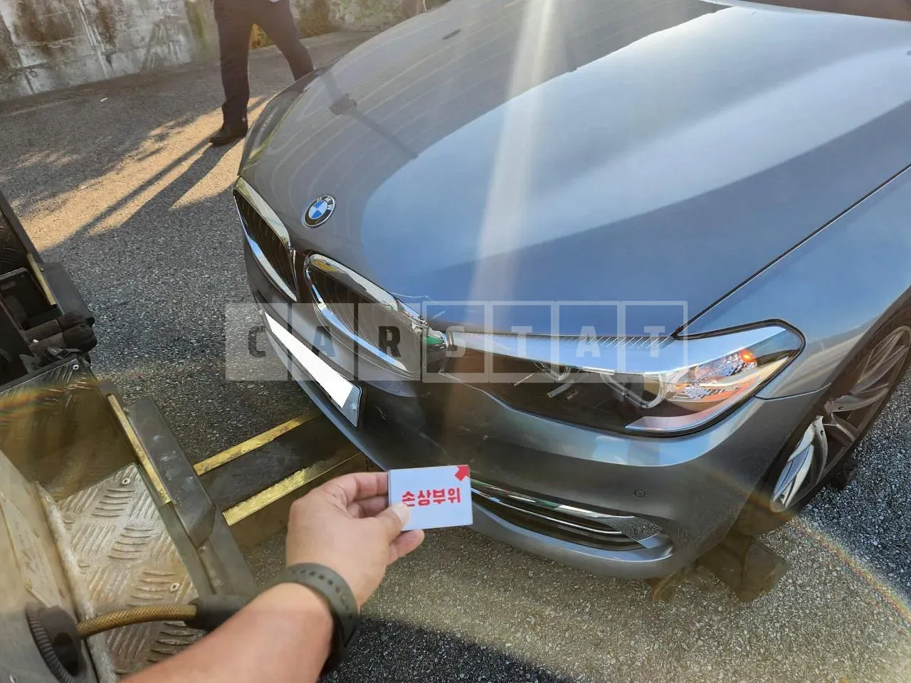 Photo 2 of 35: 2018 BMW 520i, VIN WBAJK7101JBH23531 — Korean insurance auction