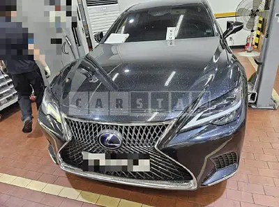 Photo 1 of 39: 2021 Lexus LS500h AWD, VIN JTHGYLGF9M5001898 — Korean insurance auction