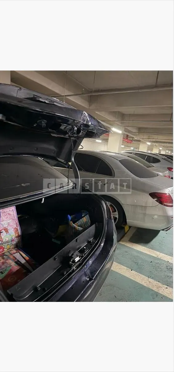 Photo 2 of 17: 2025 Mercedes-Benz E 300 4Matic — Korean insurance auction