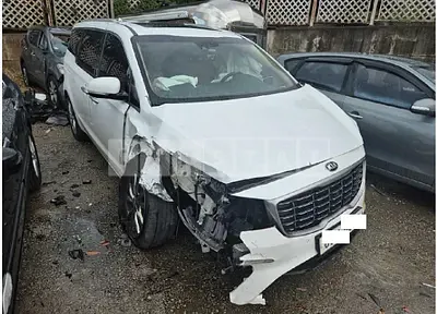 Photo 1 of 17: 2019 Kia Carnival — Korean insurance auction
