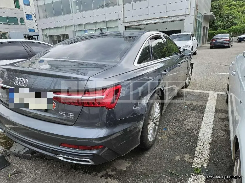 Photo 2 of 44: 2021 Audi A6 40 TDI quattro — Korean insurance auction