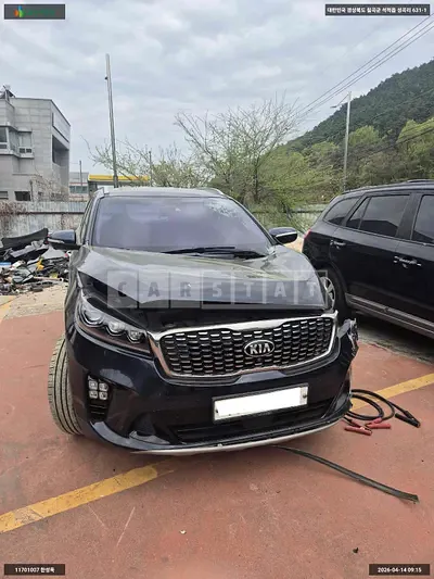 Photo 1 of 12: 2017 Kia Sorento, VIN KNAPS81BBJA401049 — Korean insurance auction