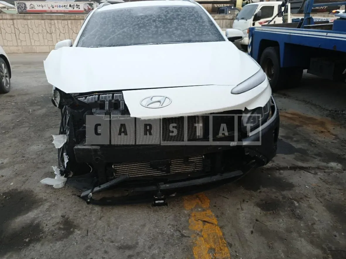 Photo 2 of 33: 2021 Hyundai Kona 1.6, VIN KMHK5813GMU682762 — Korean insurance auction