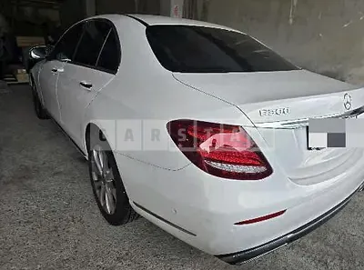 Photo 1 of 15: 2018 Mercedes-Benz E300 4Matic, VIN WDD2F4KB5JA415429 — Korean insurance auction