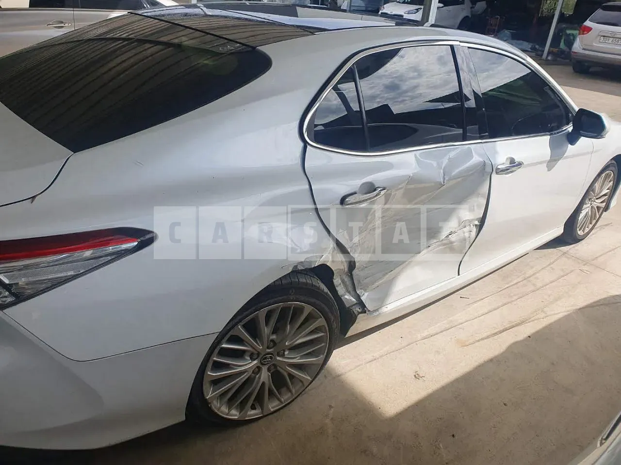 Photo 2 of 15: 2018 Toyota Camry, VIN JTNB11HK9J3056953 — Korean insurance auction