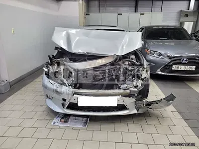 Photo 1 of 17: 2015 Lexus ES300h, VIN JTHBW1GG3F2088232 — Korean insurance auction
