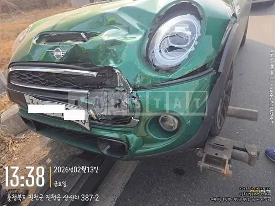 Photo 2 of 8: 2020 MINI Cooper S Five-Door, VIN WMWXV9105L2M18899 — Korean insurance auction