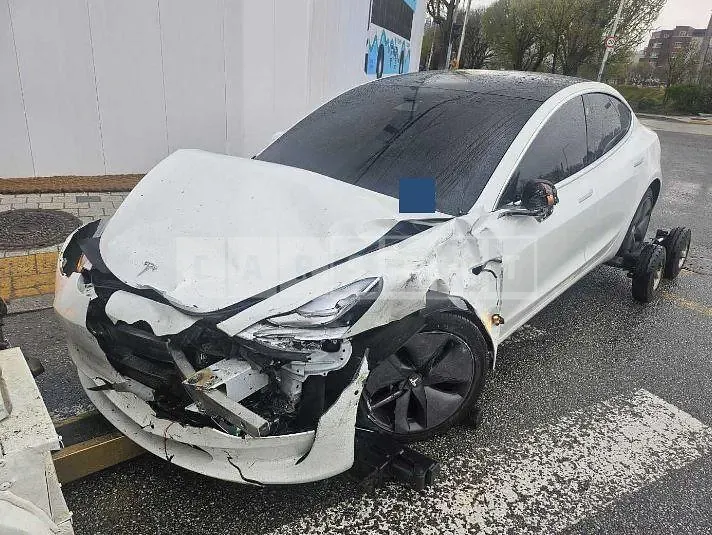 Photo 2 of 12: 2020 Tesla Model 3 Long Range — Korean insurance auction