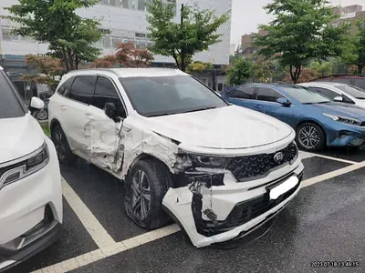 Photo 1 of 21: 2021 Kia Sorento, VIN KNARM81GBMA006272 — Korean insurance auction