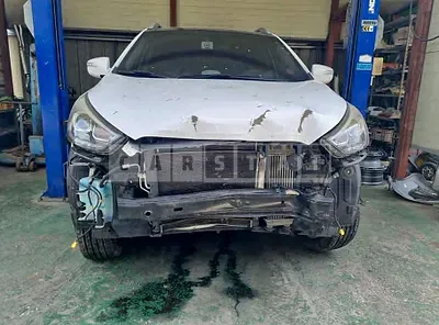 Photo 1 of 9: 2015 Hyundai Tucson, VIN KMHJU81VBFU020930 — Korean insurance auction