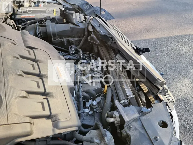 Photo 2 of 19: 2016 Volkswagen Tiguan 2.0 TDI BMT, VIN WVGZZZ5NZGW085980 — Korean insurance auction