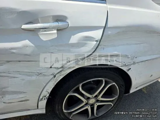 Photo 2 of 8: 2016 Mercedes-Benz E250 BlueTec 4Matic — Korean insurance auction